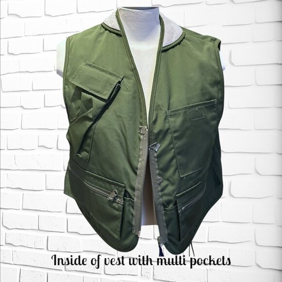 Vintage Columbia Sportswear Green Utility Vest – Timeless Outdoor Style!  Med - Picture 8 of 9